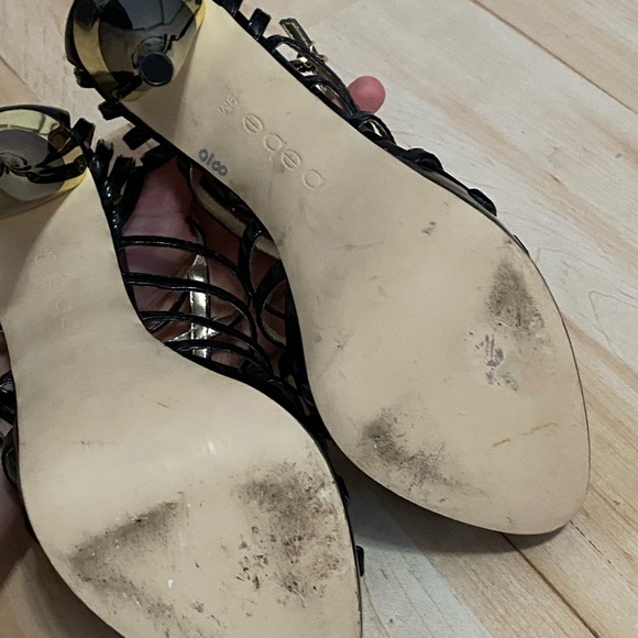 Bebe heels black and gold - Picture 3 of 5